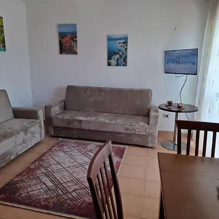 Διαμέρισμα Cozy In The Center 2 *